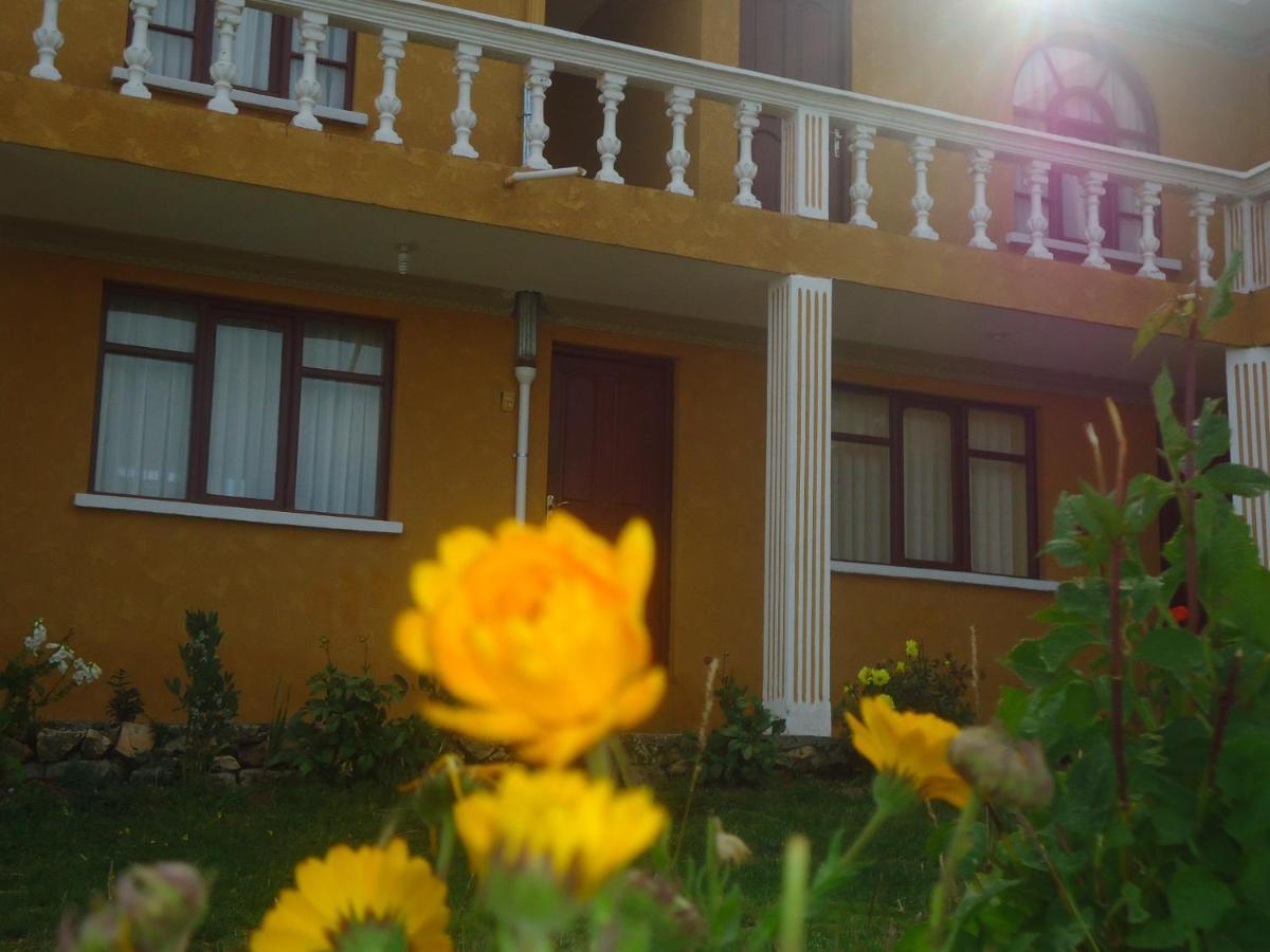 Hostal Del Sol Isla Del Sol Esterno foto